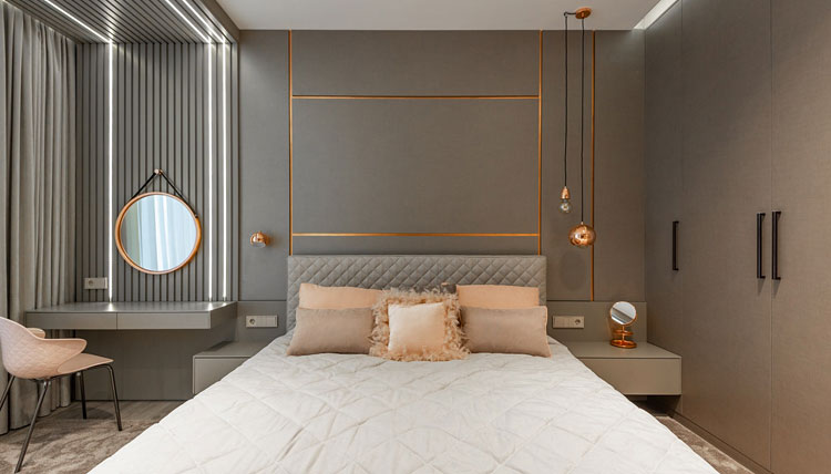 Elegancka sypialnia ze złotymi elementami 